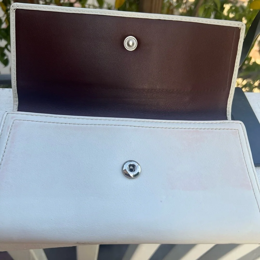 Vintage Coach White Leather Wallet Sophisticated Design Y2K - Picture 5 of 16